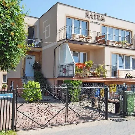 Goscinne Razem Homestay *